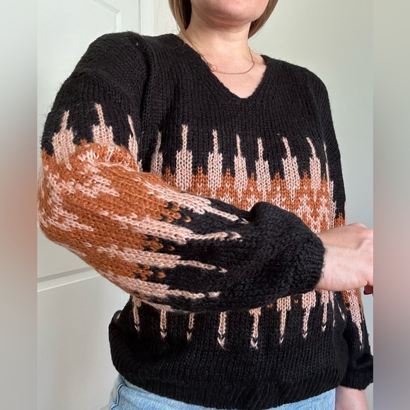 Fair Isle V-neck Pullover Sweater - Picture 5 of 7